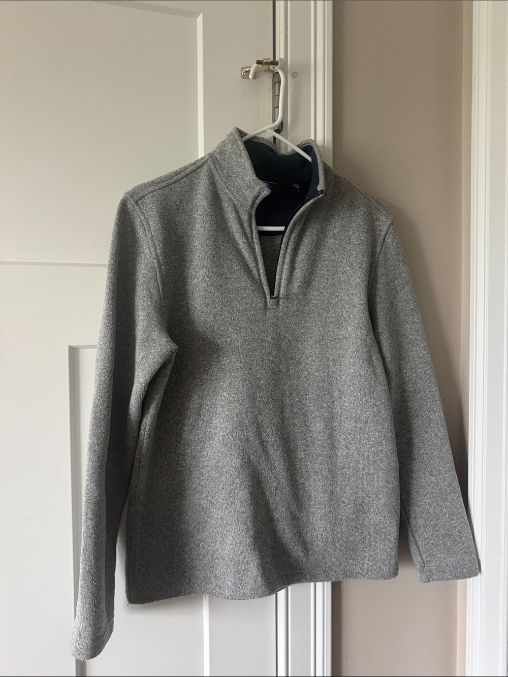 Izod Men’s Heather Gray Half-Zip Pullover Sweater